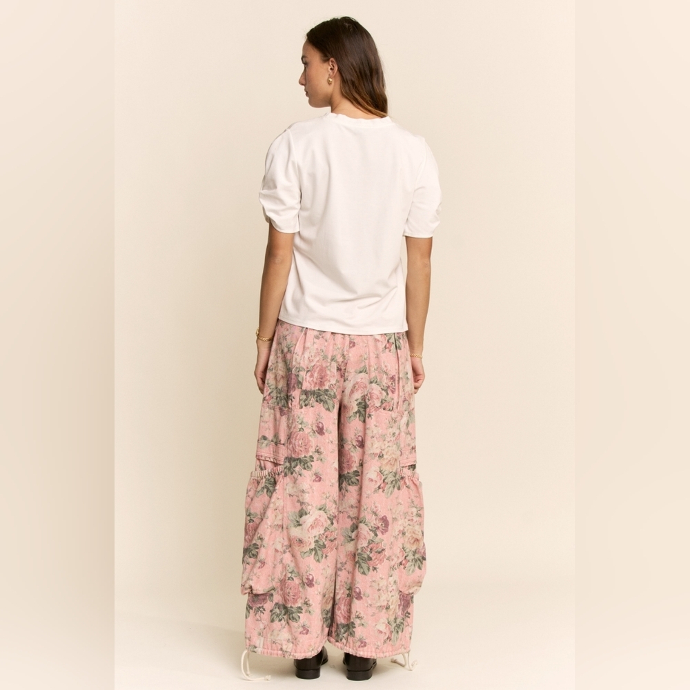 DAVI & DANI Pink Floral Wide-Leg Cropped Cargo Pants - Picture 9 of 10